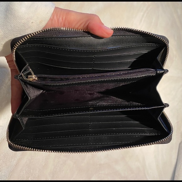 Kate Spade Zip Around Wallet - Carried Once - Picture 5 of 10